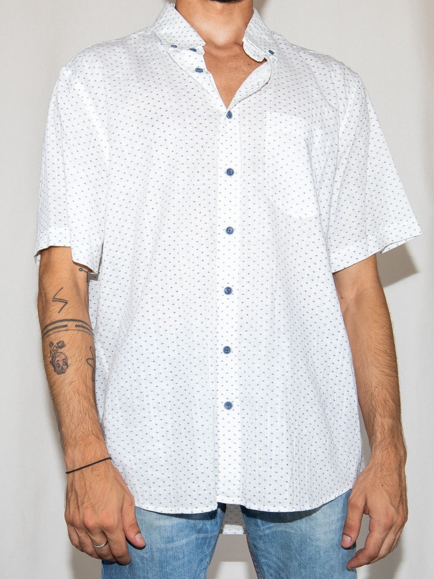 White Pattern Lc Waikiki Shirt-Xl Brand New / Lc Waikiki / XL