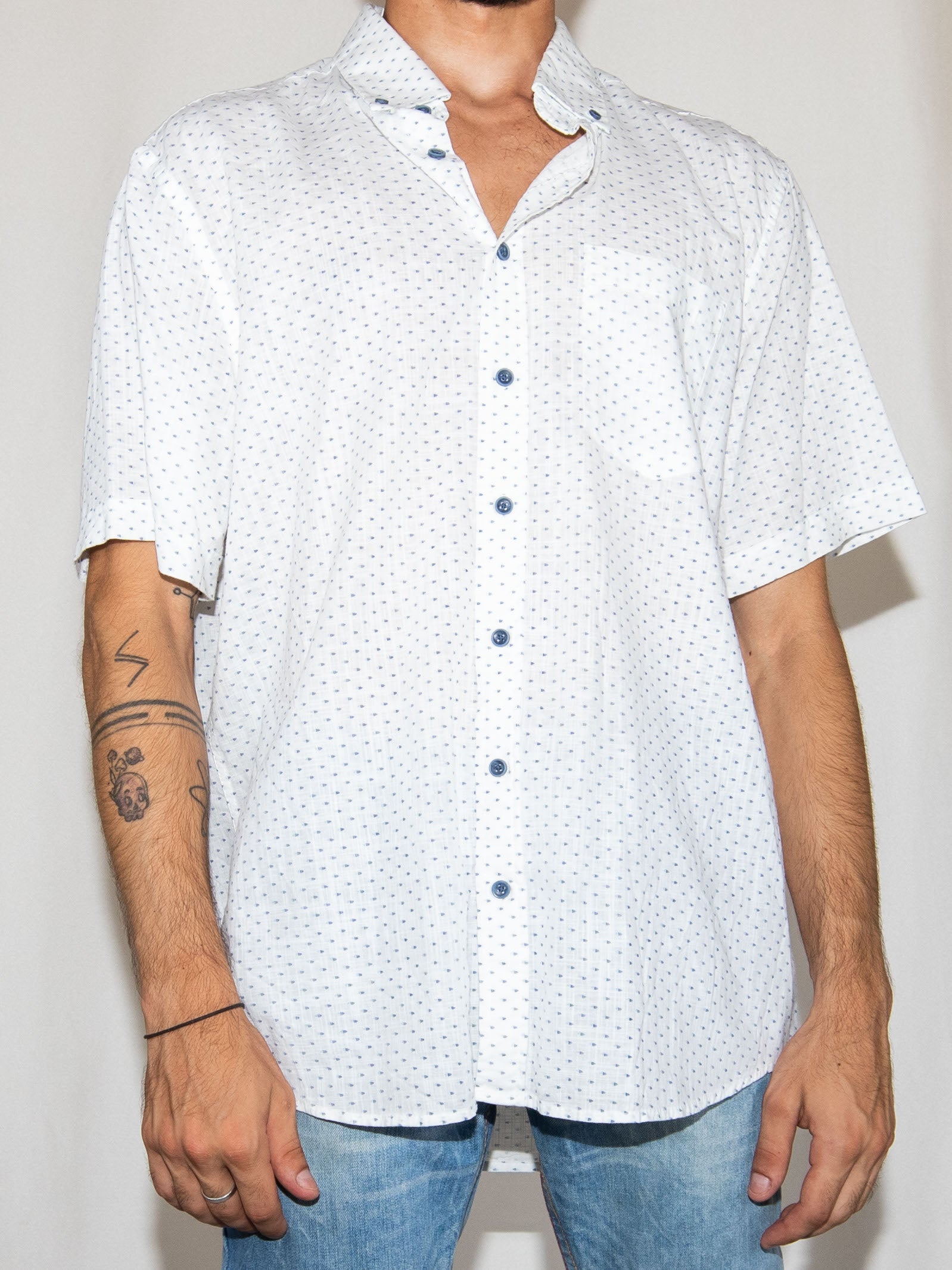 White Pattern Lc Waikiki Shirt-Xl Brand New / Lc Waikiki / XL