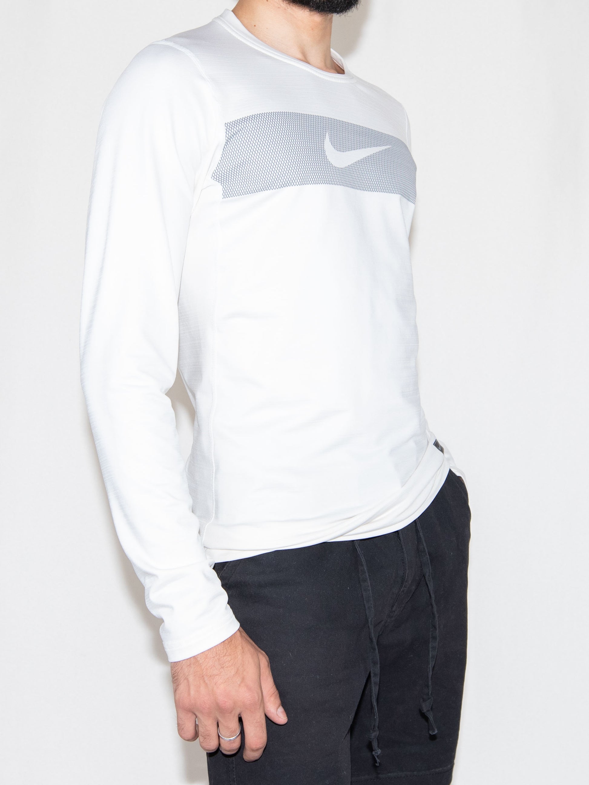 White Nike Sweater-M Excellent / Nike / M