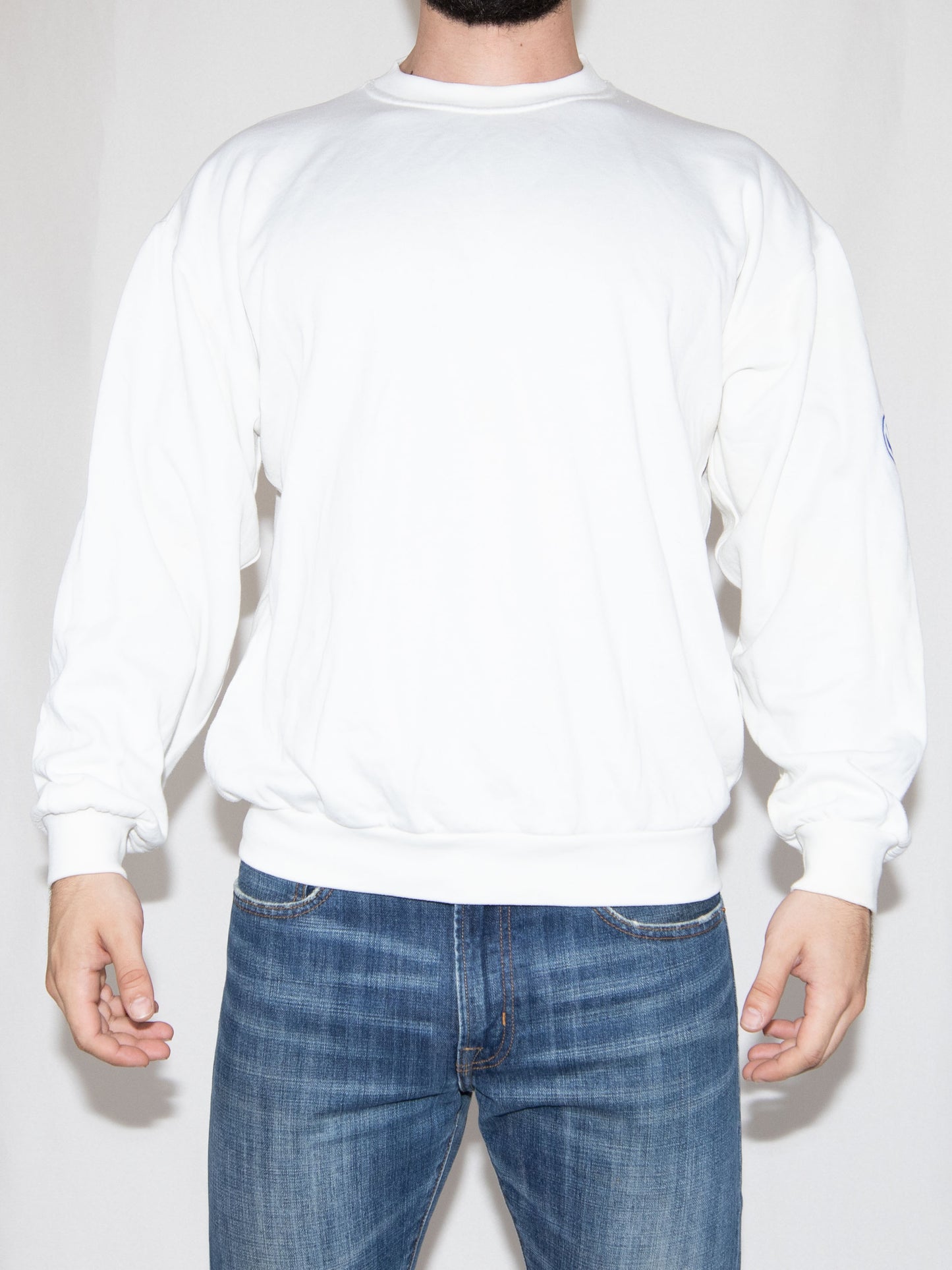 White  Sweater-L Excellent / - / L