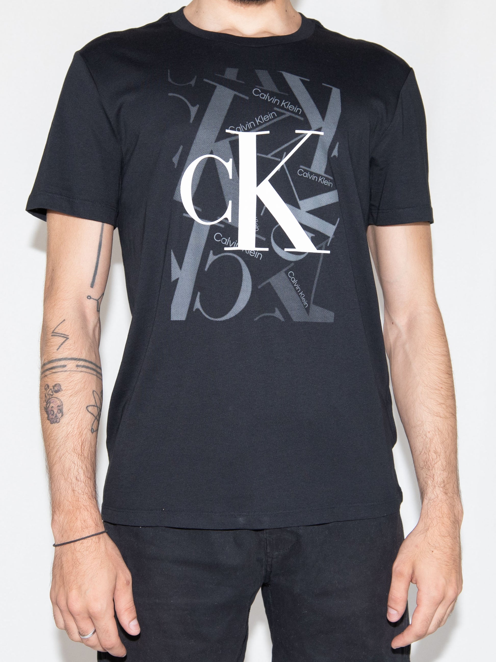 Black Calvin Klein Tshirt-S Brand New / Calvin Klein / S