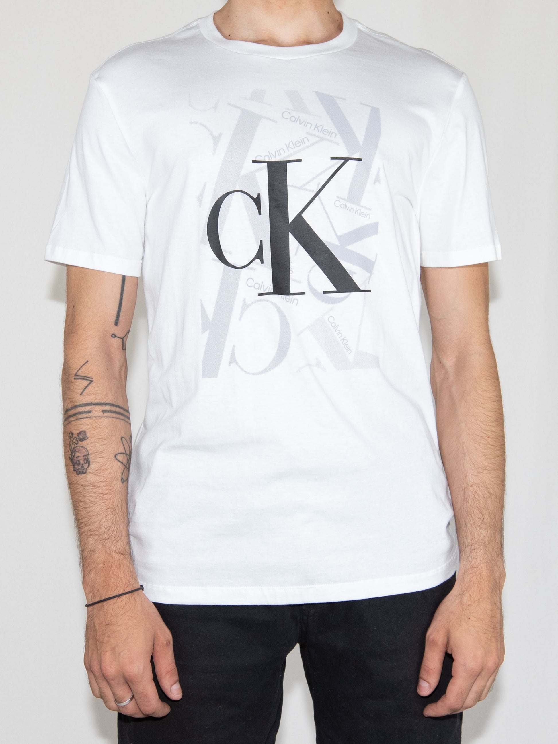 White Calvin Klein Tshirt-S Brand New / Calvin Klein / S