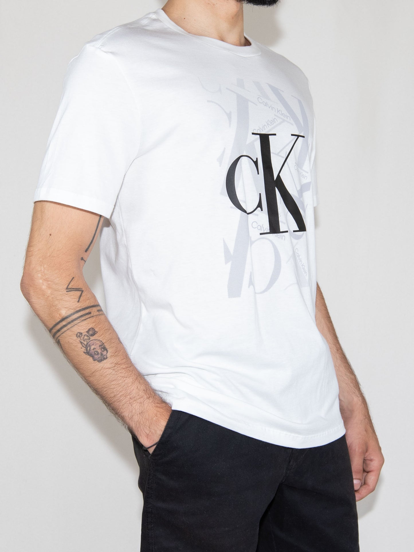 White Calvin Klein Tshirt-S Brand New / Calvin Klein / S