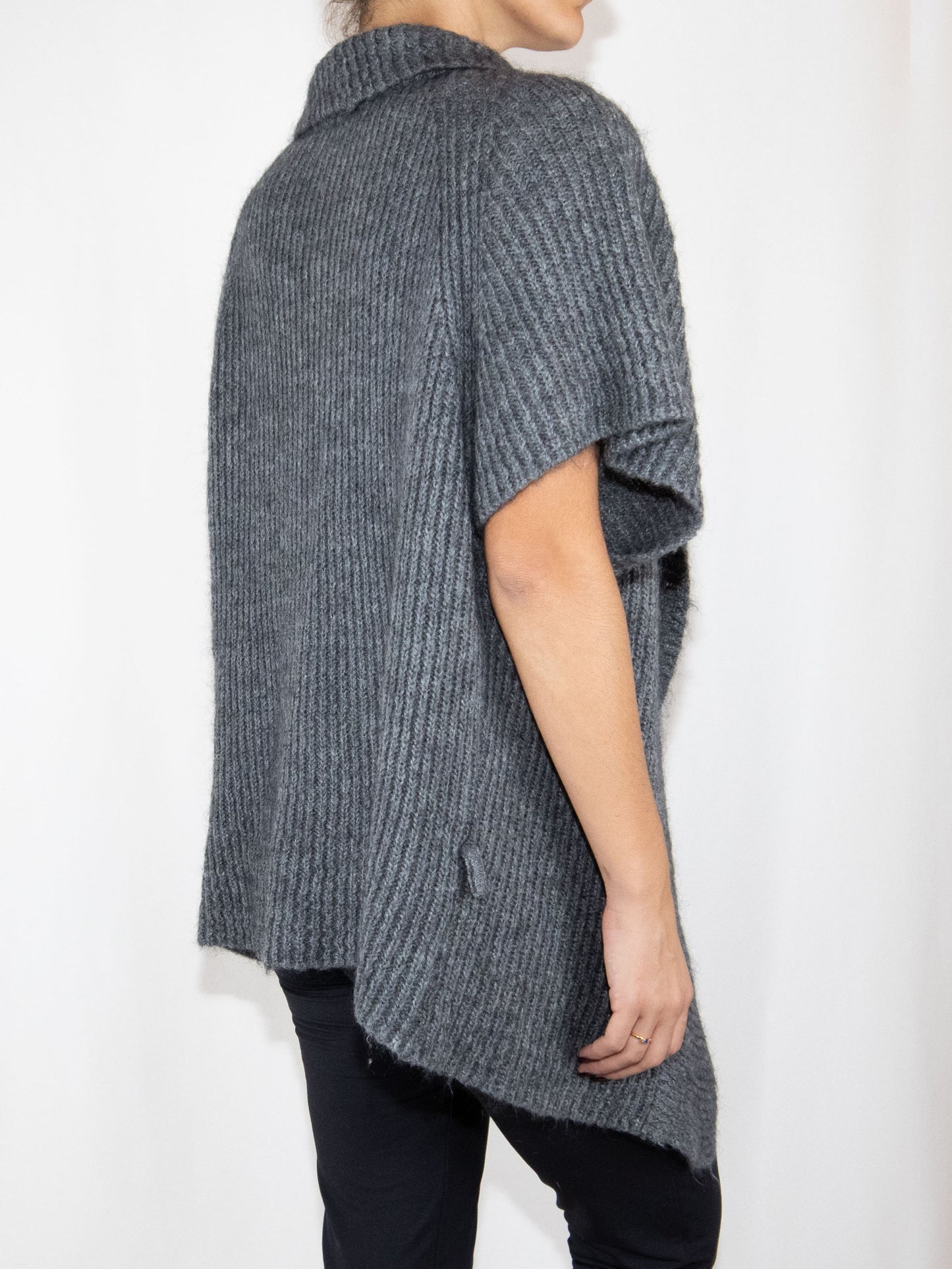 Grey List Cardigan-S Brand New / List / S