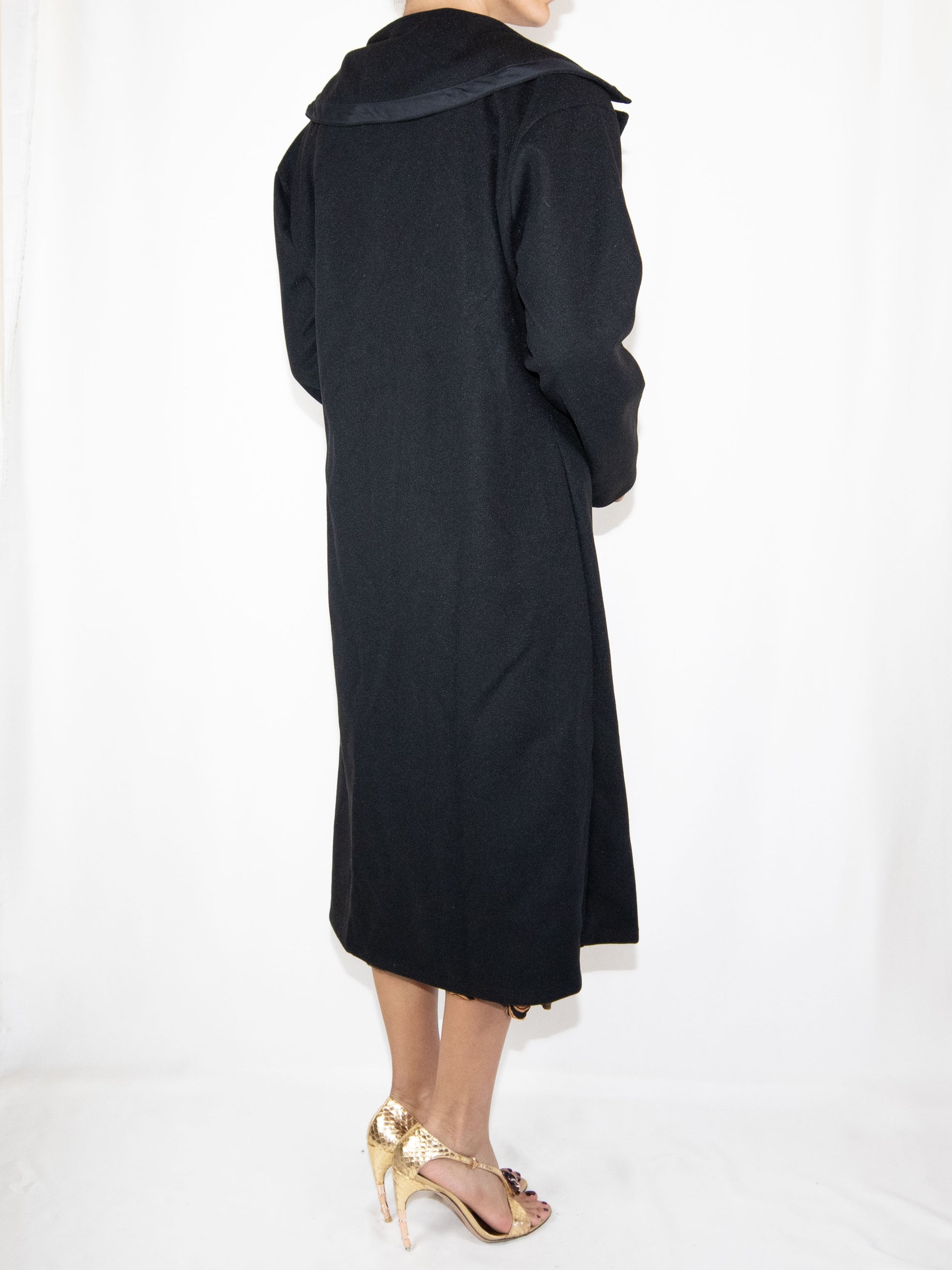 Black Fashion Coat-L Brand New With A Tag / Fashion / L