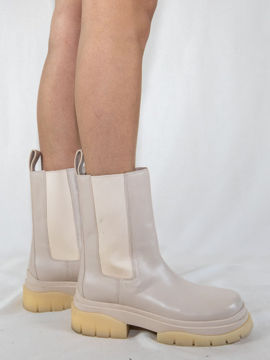 Ivory Ash Boots-40