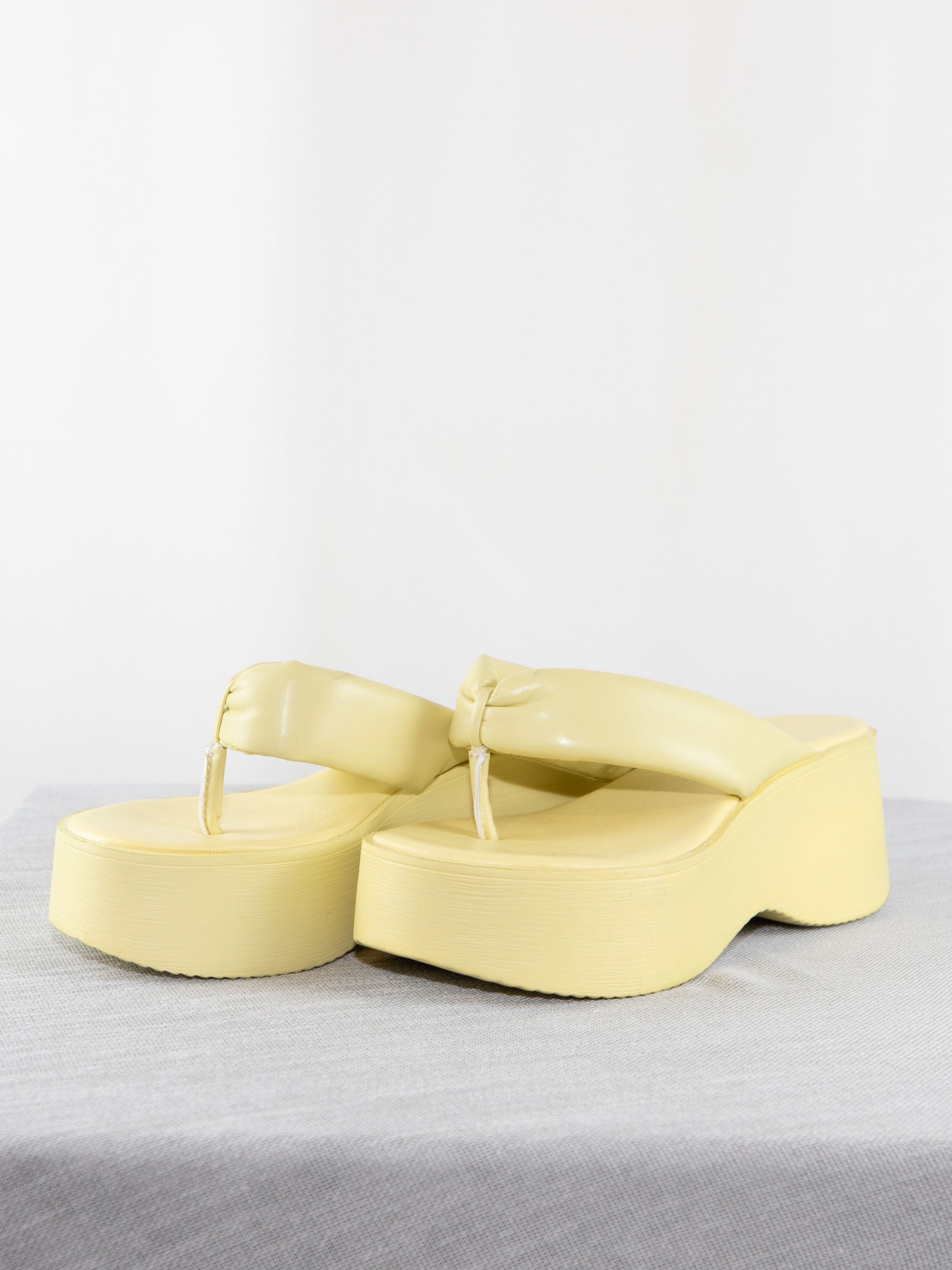 Yellow Truffle Collection Platform-36 Brand New / Truffle Collection / 36